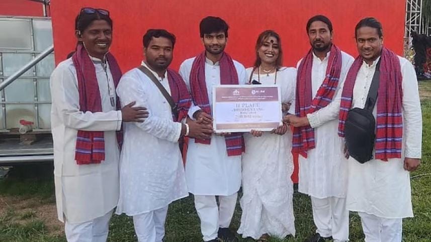 Suchona Shely shines at Kyrgyzstan folk music festival