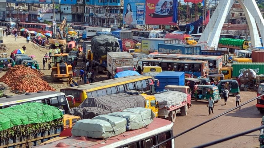 brahmanbaria_long_tailback_dhaka-sylhet_highway_pic_3.jpg