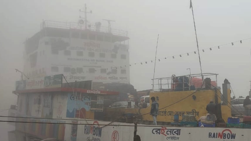 Ferry services suspended.jpg