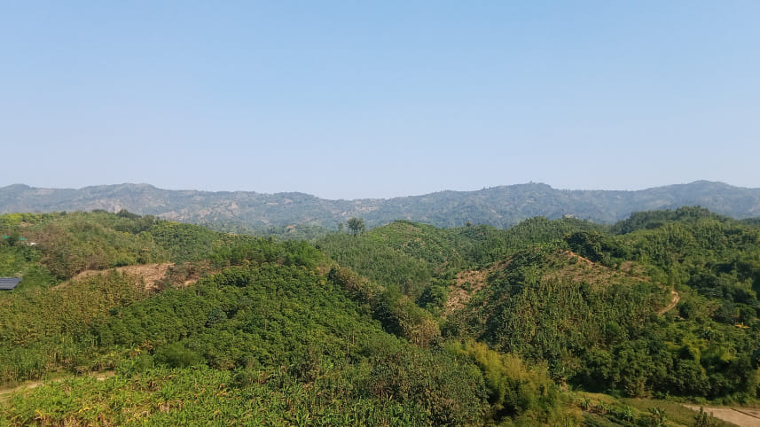 tourism ban thanchi.jpg