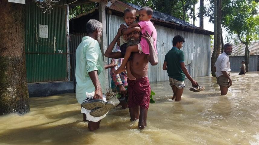 8 upazilas flooded in Kurigram and Lalmonirhat