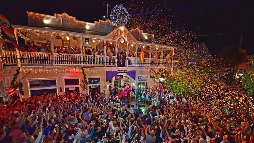 Welcoming Moments of Happy New Year 2018 in USA