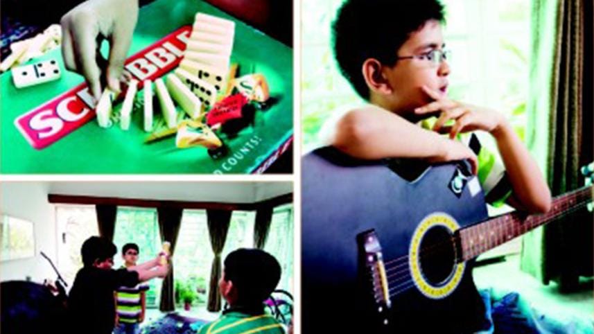 Children-playing-Scrabble