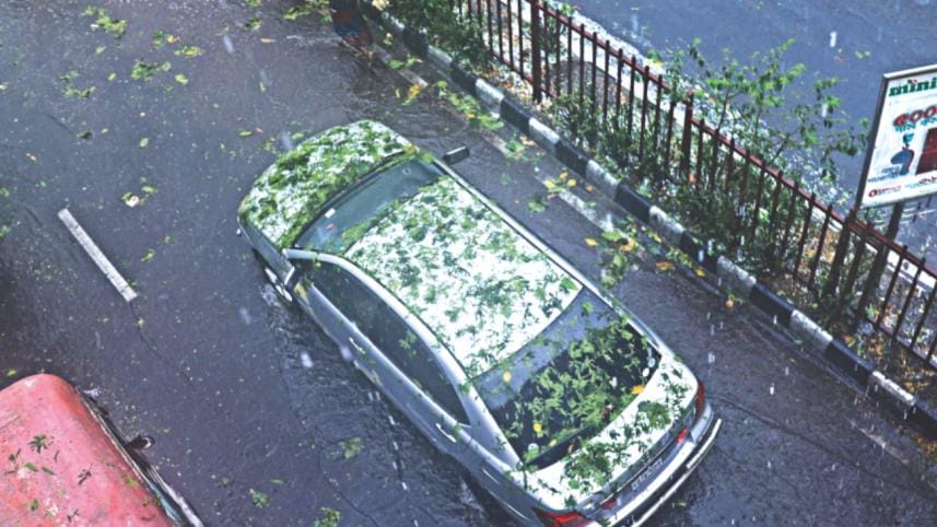 Dhaka hailstorm 4.jpg
