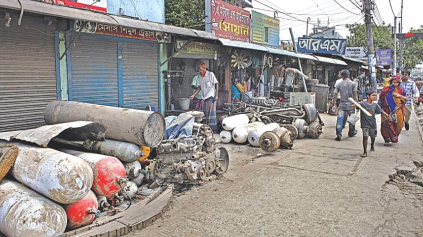 gas cylinder risk 2.jpg