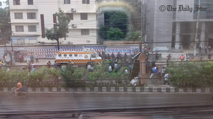 BCL men swoop on students at Jhigatola