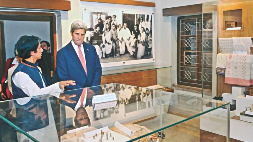 John Kerry At Bangabandhu Museum.jpg