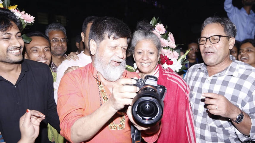 Bangladeshi photojournalist Shahidul Alam gets bail