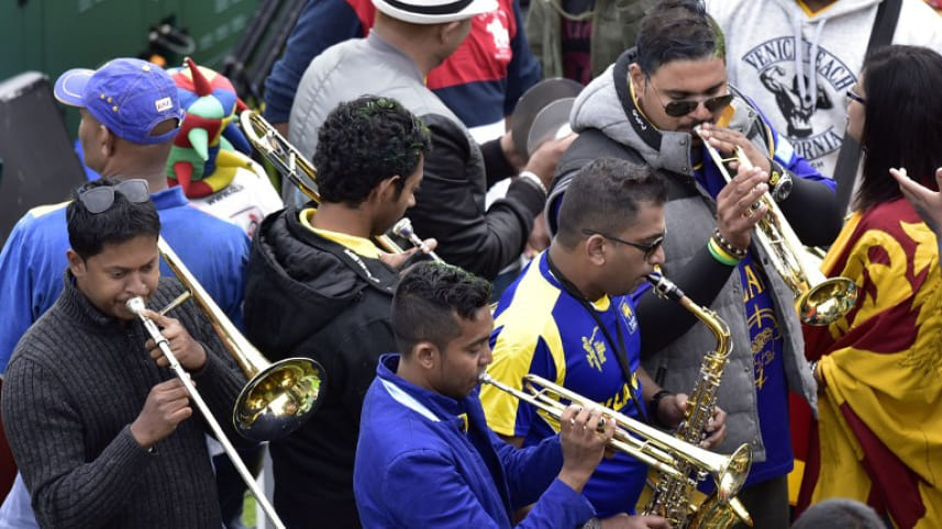 Sri Lankan fans sway with music