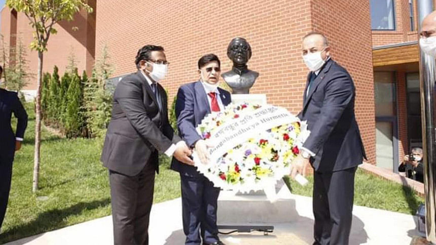Turkish Foreign Minister Mevlut Cavusoglu and Bangladesh Foreign Minister Dr AK Abdul Momen Turkish Foreign Minister Mevlut Cavusoglu and Bangladesh Foreign Minister Dr AK Abdul Momen
