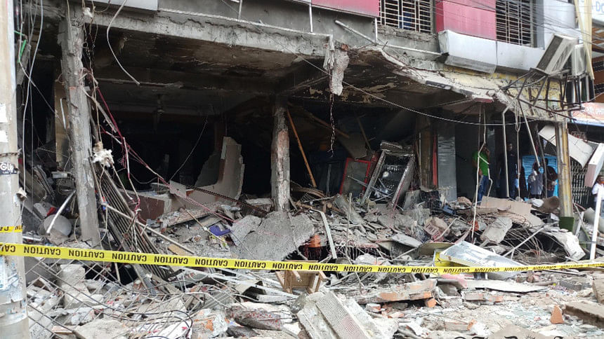 18 hurt in Gazipur hotel blast 18 hurt in Gazipur hotel blast