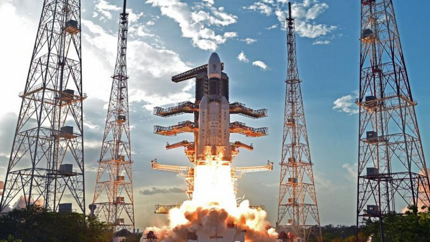 low-earth orbit satellite low-orbit satellite