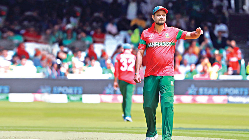 Bangladesh’s inspirational captain Mashrafe Bin Mortaza during Bangladesh vs Pakistan Match Mashrafe Bin Mortaza fielding Bangladesh vs Pakistan Match