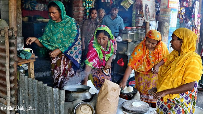 These four women are part of an all-female ensemble that runs a roadside restaurant These four women are part of an all-female ensemble that runs a roadside restaurant