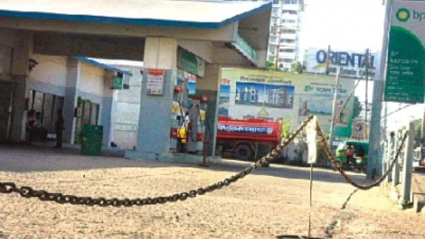 Petrol pump and tank-lorry owners and workers have threatened for a countrywide token strike on August 28 threatened,countrywide,token strike,12-point demand,convener,Petrol Pump,Tank Lorry Owners-Workers Unity,Council,announced,ultimatum,press briefing,Dhaka