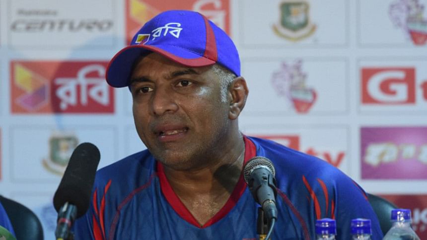 Chandika Hathurusinghe Chandika Hathurusinghe