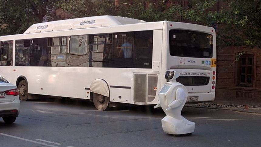 Promobot Promobot making its second escape attempt