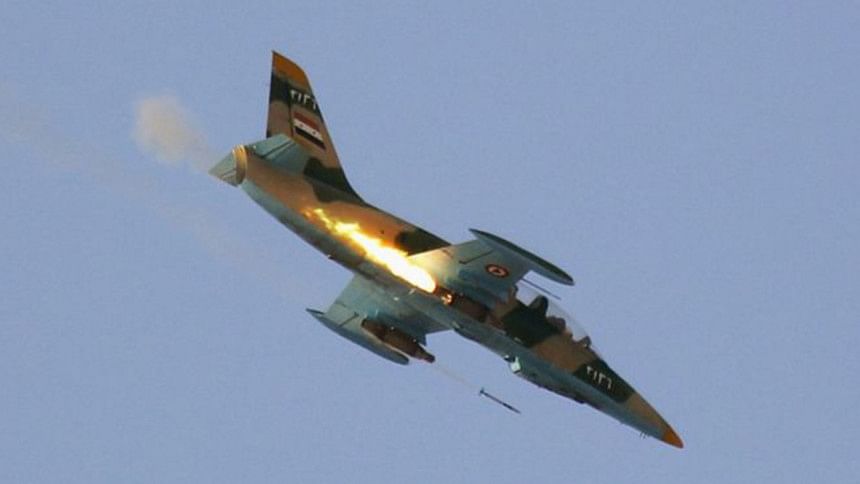 Syria 'launches air raids on Palmyra'