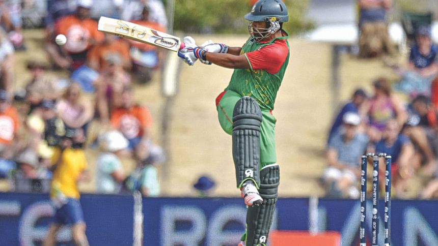 Tamim Iqbal plays a trademark off-the-toes flick Tamim Iqbal plays a trademark off-the-toes flick