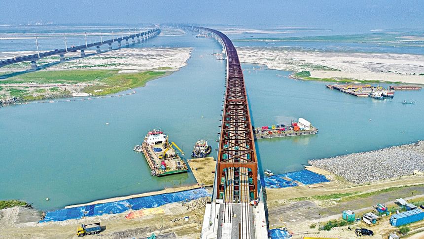 Jamuna River: Train to roll into new rail bridge in Dec Jamuna River: Train to roll into new rail bridge in Dec