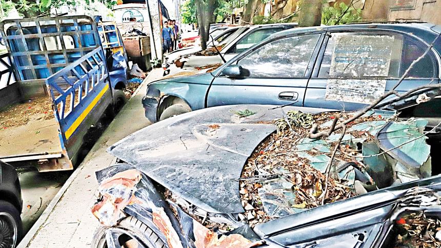 Want to buy a car? It’s only Tk 5,000! seized vehicles