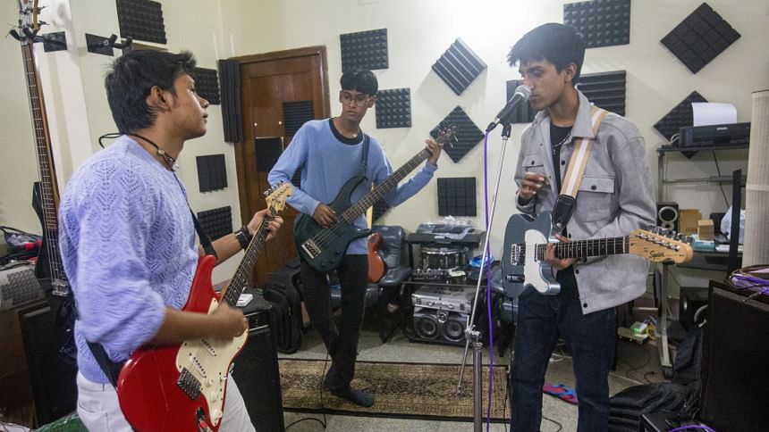Young musicians practicing.