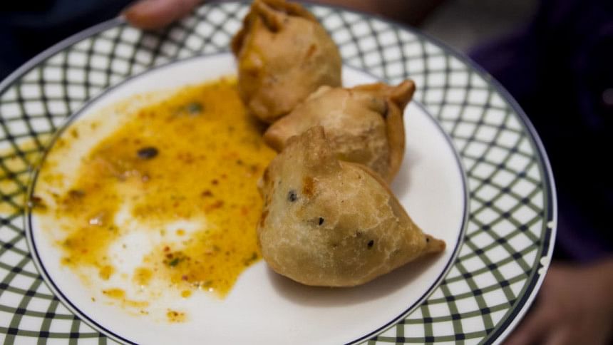 A plate of shingara