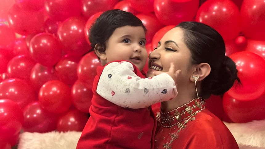 Pori Moni to spend time with street children on Valentine’s Day pori moni and her son