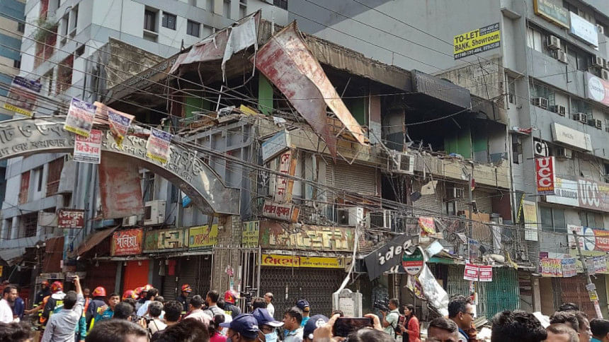 Science lab blast: DU student dies at DMCH, death toll now 6 Science lab blast: DU student dies at DMCH, death toll now 6
