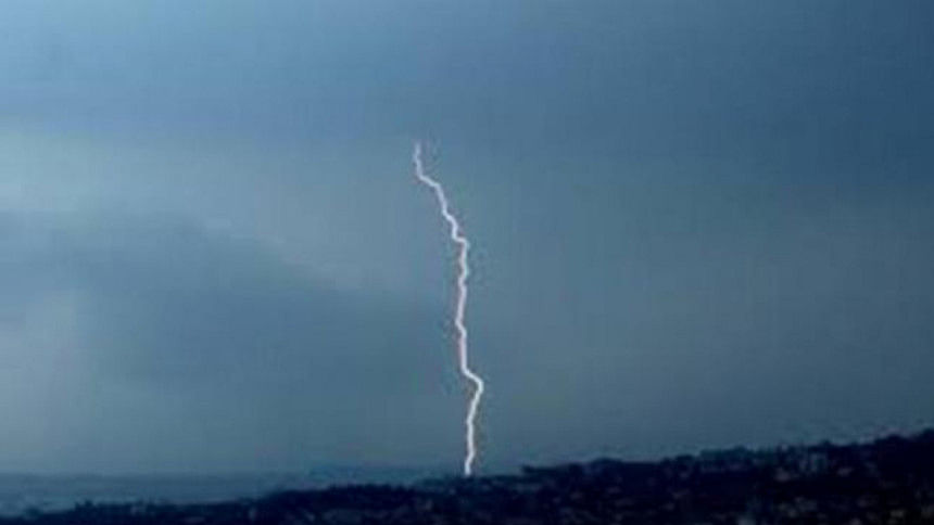 Three killed by lightning in Narail Three killed by lightning in Narail