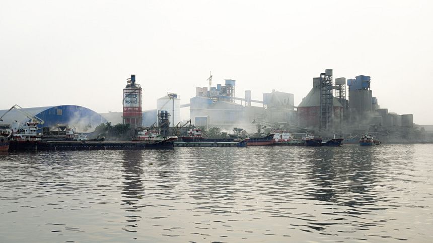 Heavy smog over a dock.