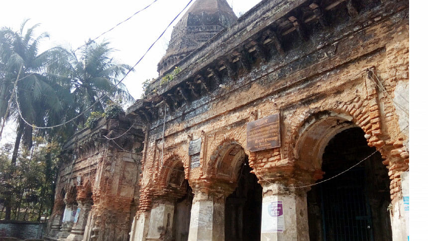 200-year-old twin temples continue to crumble | The Daily Star