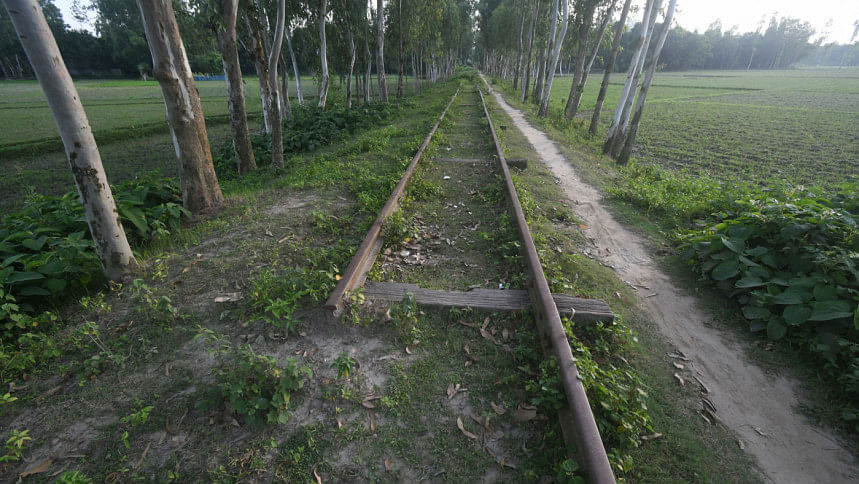 Railway track from Balasighat to Trimohani Bazar in Gaibandha