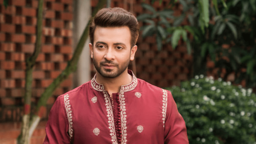 Shakib Khan sends legal notice to SMC, demands Tk 4 crore compensation Shakib Khan sends legal notice to SMC, demands Tk 4 crore compensation