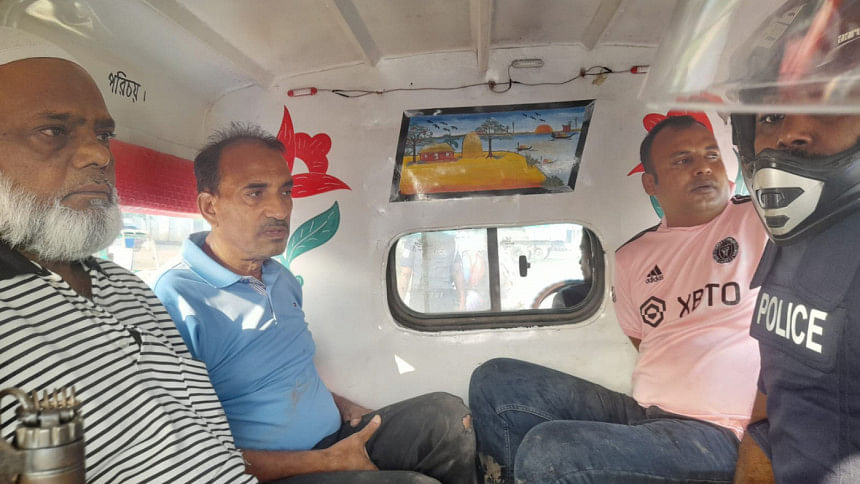 BNP activists clash with police in Manikganj