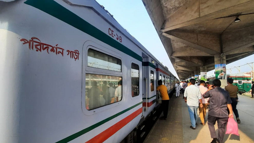 Train leaves Ctg for Cox’s Bazar on inspection run