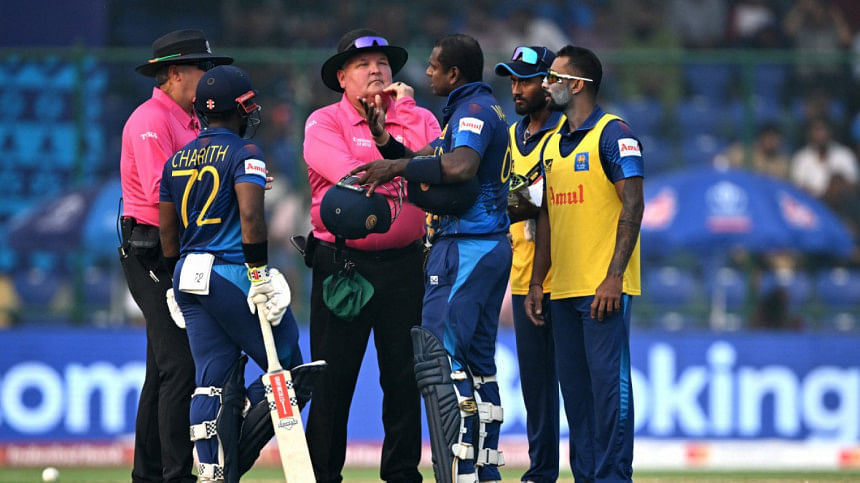 MCC backs umpires MCC backs umpires