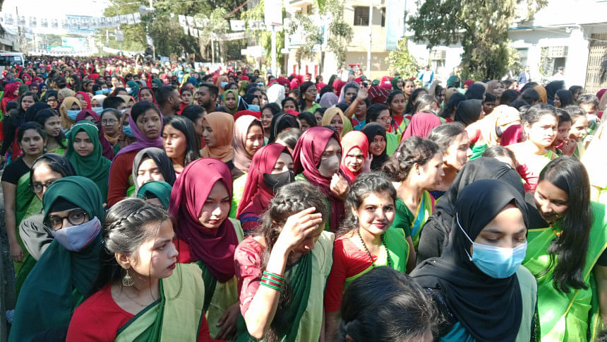 Hasina reaches Sylhet to start AL’s polls campaign PM Hasina starts election campaign from Sylhet