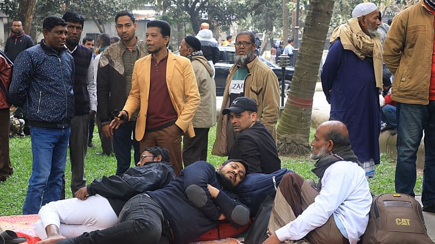 ‘Can't stay at home as cops hunt us all the time’ Several hundred BNP leaders and activists from different districts crowd the Supreme Court premises today (January 24, 2024) to seek anticipatory bail in cases filed over political violence.