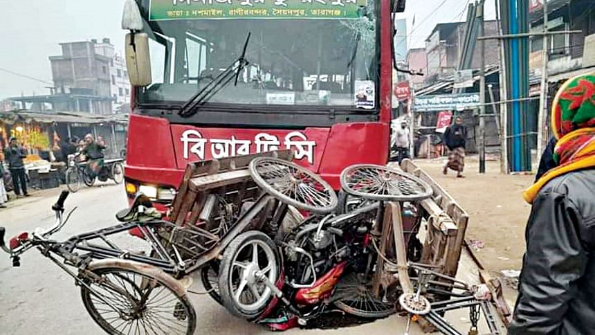 4 die as bus goes against traffic, runs over three-wheelers, bike BRTC bus hits rickshaw in Dinajpur
