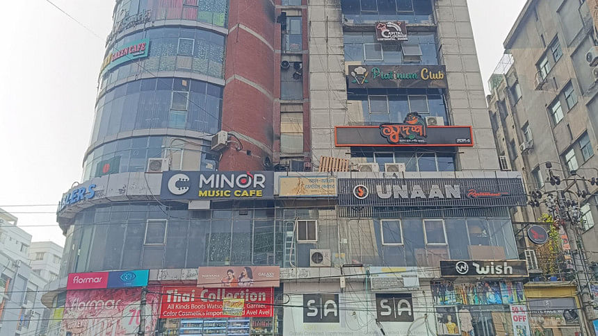 DSCC seals building on Satmasjid Road for lack of fire safety measures DSCC seals building on Satmasjid Road for lack of fire safety measures
