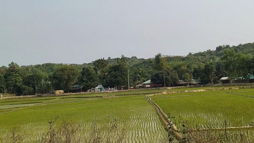Myanmar conflict: 29 BGP members cross into Bangladesh Myanmar conflict: 29 BGP members cross into Bangladesh