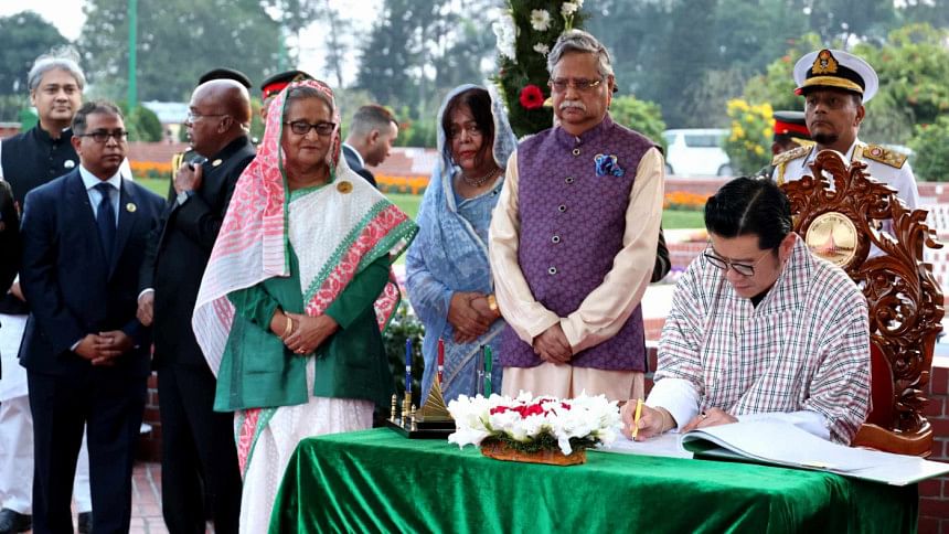 President, PM, Bhutanese king pay homage to Liberation War martyrs Leaders Pay Tribute to Liberation War Martyrs