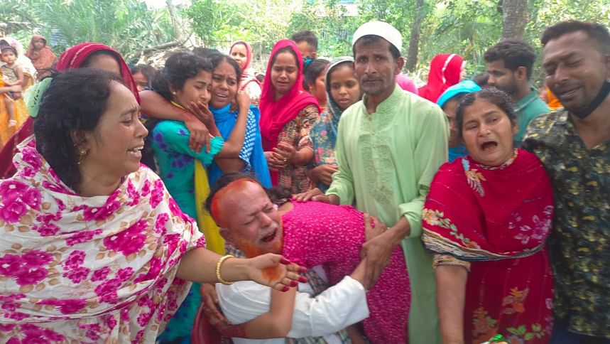 Sadarghat tragedy: 'How will I feed my children?' 5 killed in Sadarghat launch accident