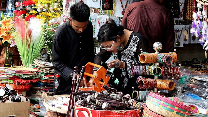 pahela baishakh, pahela baishakh celebration, pahela baishakh celebraion in Bangladesh, pahela baishakh 1431, Pahela Baishakh being celebrated across Bangladesh, first day of Bengali New Year, Bengali New Year-1431, Nobo Borsho, Pahela Baishakh festival,