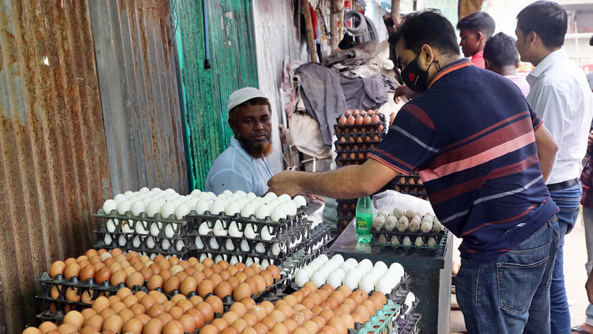 Eggs now Tk 20 costlier per dozen at Karwan Bazar Eggs now Tk 20 costlier per dozen at Karwan Bazar