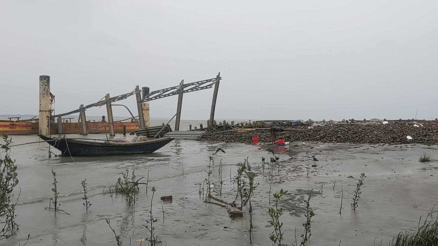 People suffer as ferry service suspended since May 27 | The Daily Star