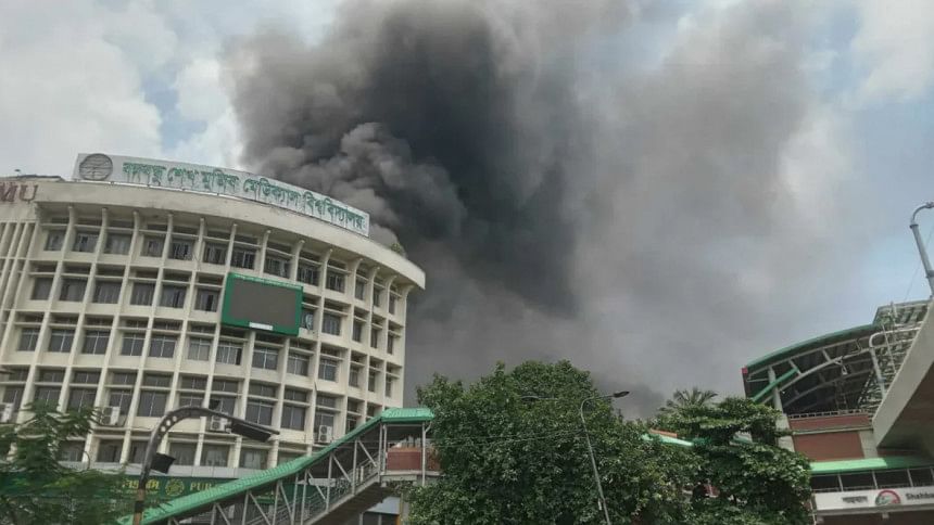 Vehicles set on fire at BSMMU Vehicles set on fire at BSMMU