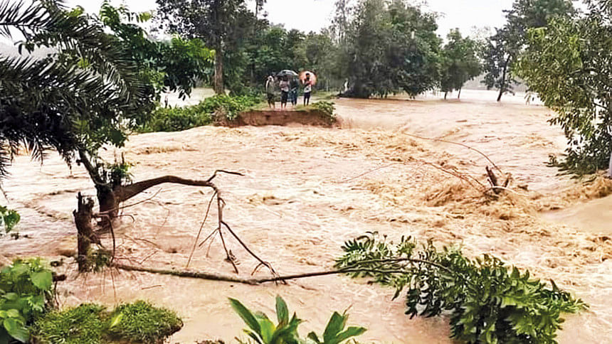 Flash floods hit Sherpur | The Daily Star