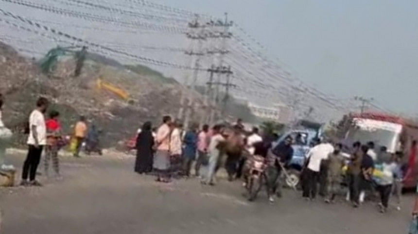 Beximco workers block Dhaka-Tangail highway for arrears Beximco workers block Dhaka-Tangail highway for arrears